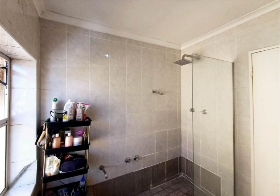 To Let  Bedroom Property for Rent in Surrey Estate Western Cape